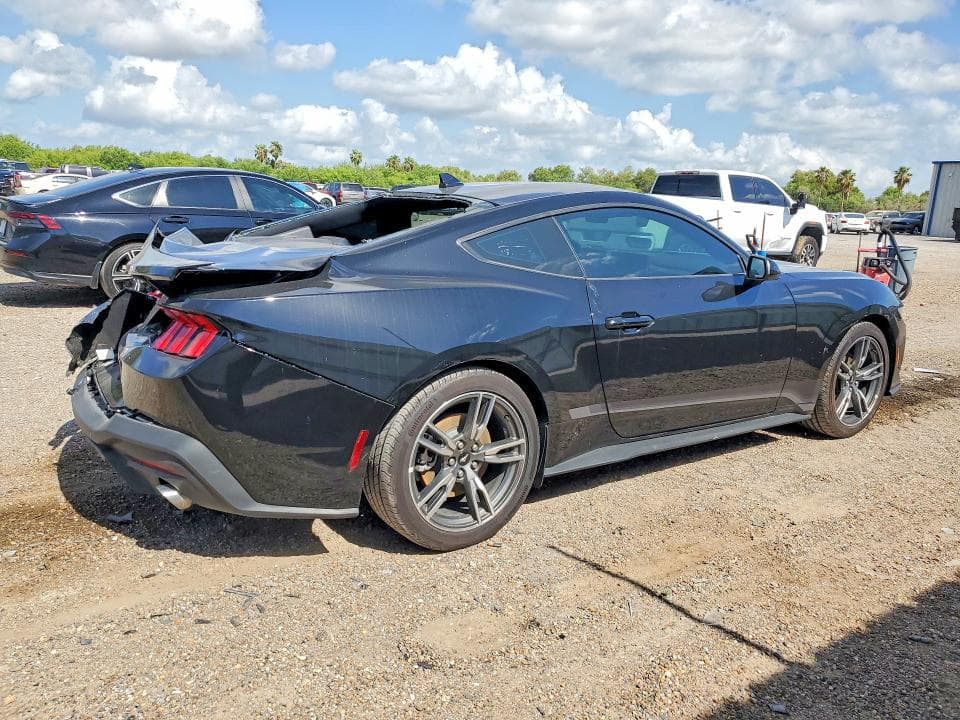 2025 FORD MUSTANG 3