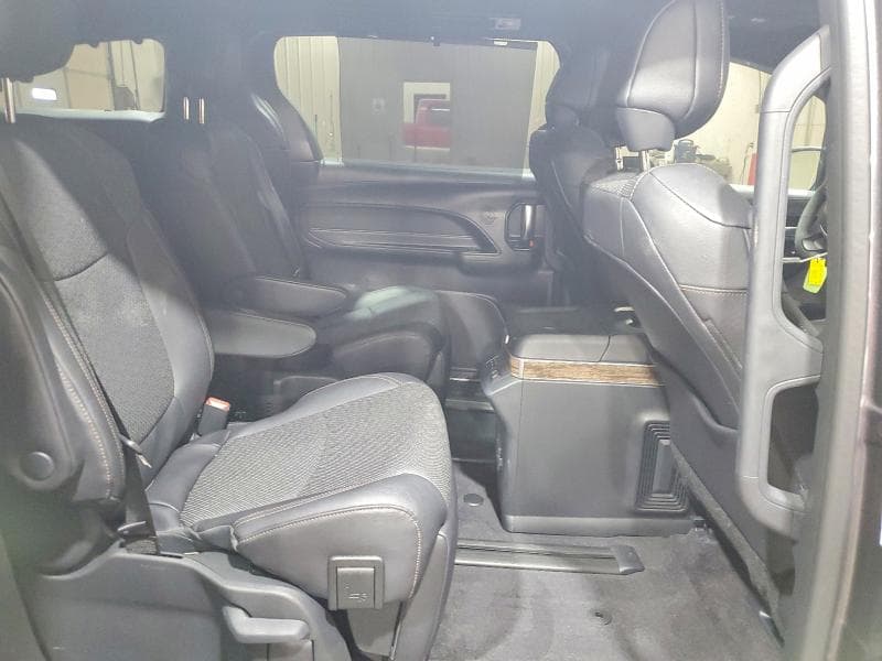 2025 TOYOTA SIENNA PLATINUM 7-PASSENGER PLATINUM 7-PASSENGER 11