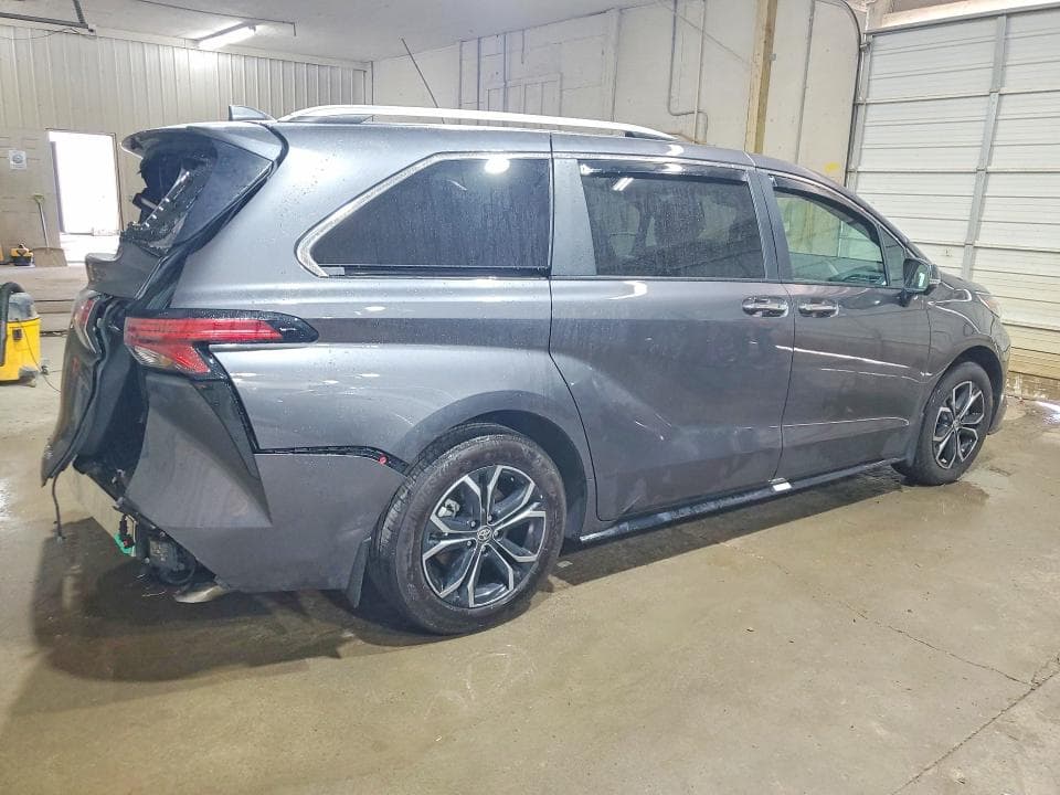 2025 TOYOTA SIENNA PLATINUM 7-PASSENGER PLATINUM 7-PASSENGER 3