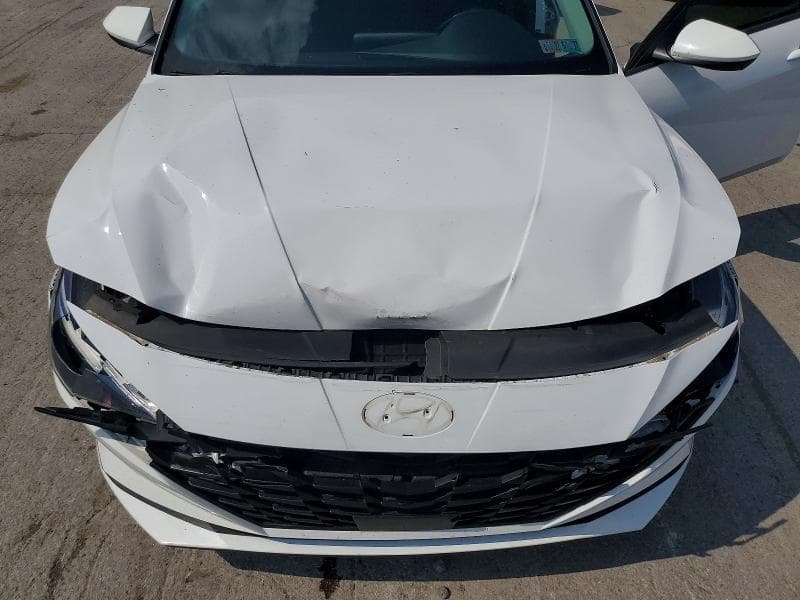 2023 HYUNDAI ELANTRA SE 11