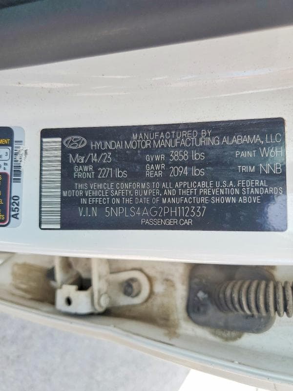 2023 HYUNDAI ELANTRA SE 12