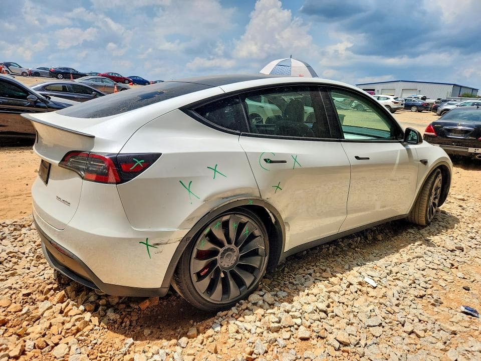 2023 TESLA MODEL Y 3