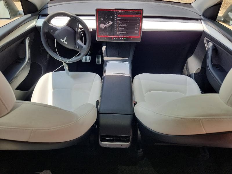 2023 TESLA MODEL Y 8