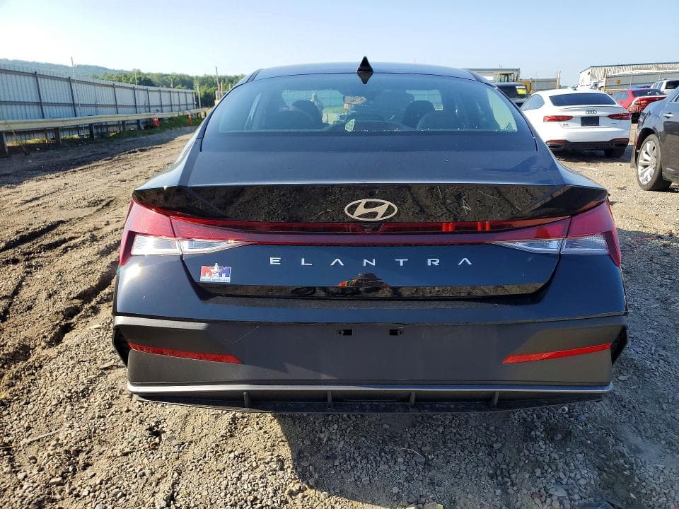 2026 HYUNDAI ELANTRA SE 6