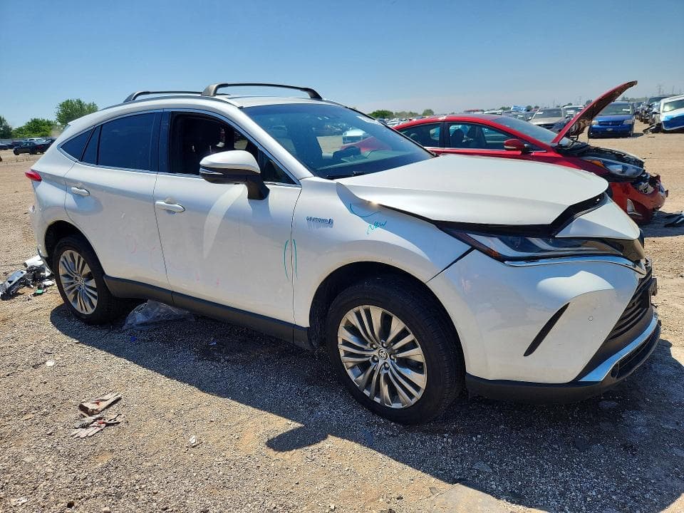 2021 TOYOTA VENZA XLE 4