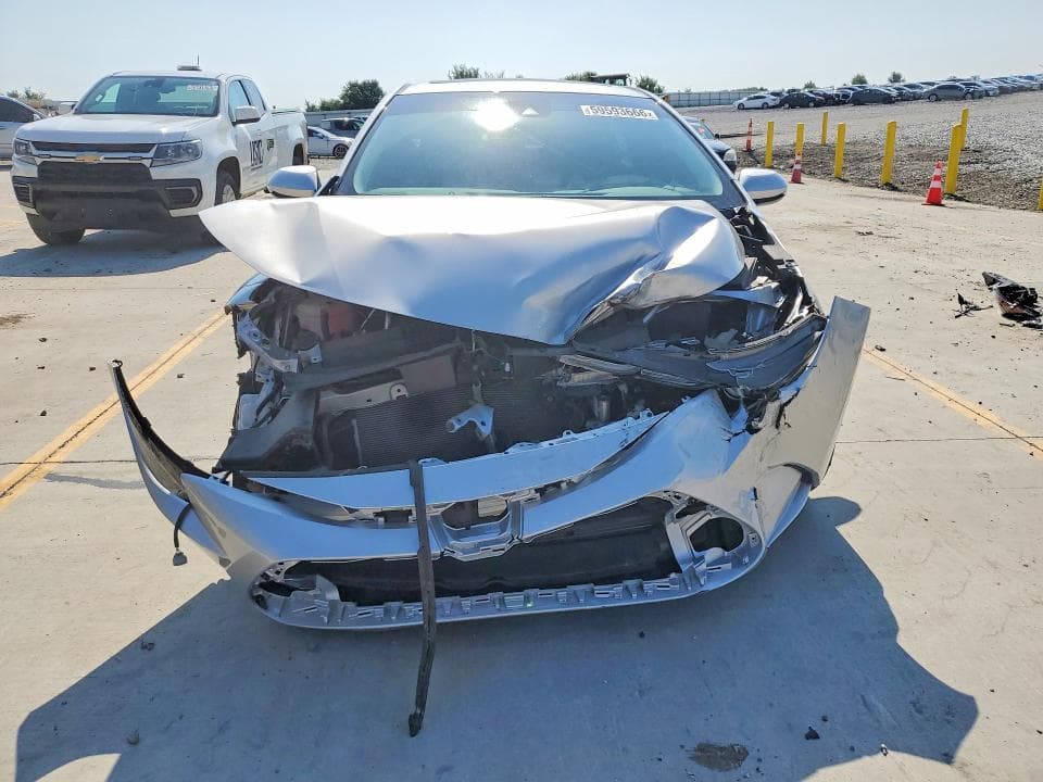 2021 TOYOTA COROLLA XLE 5