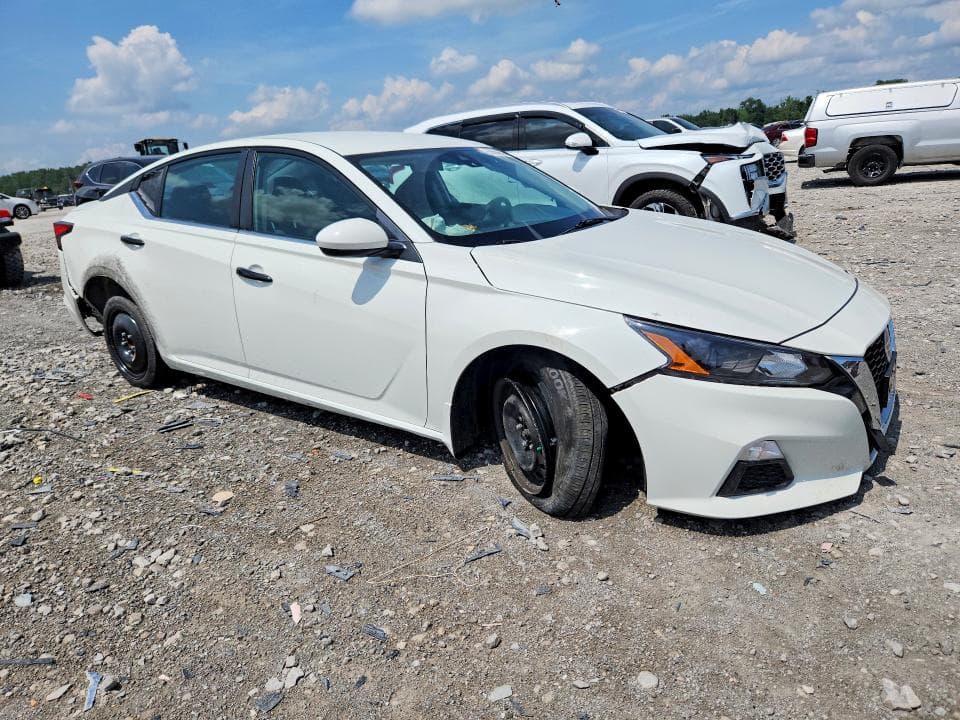 2022 NISSAN ALTIMA S 4