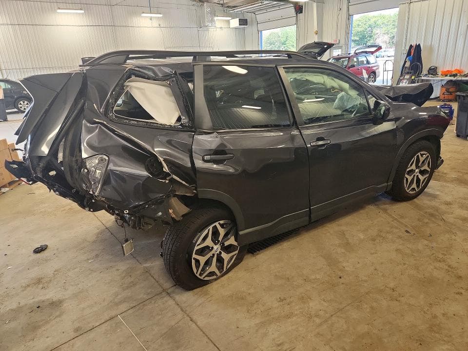 2019 SUBARU FORESTER PREMIUM 3
