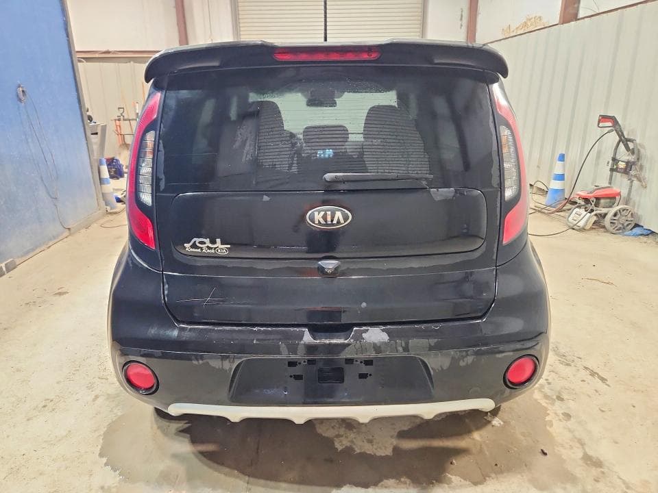 2018 KIA SOUL + 6