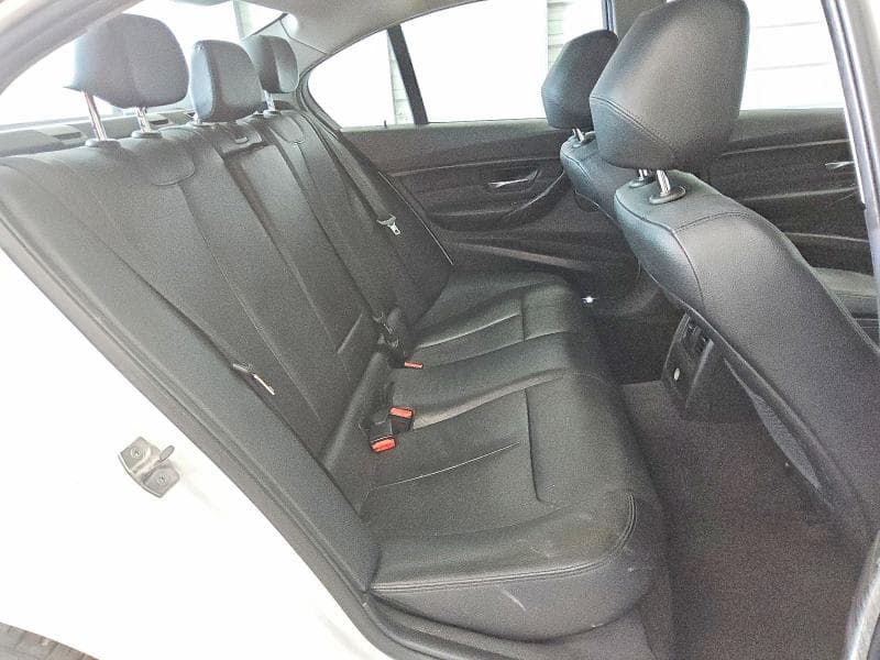 2017 BMW 320 XI 10