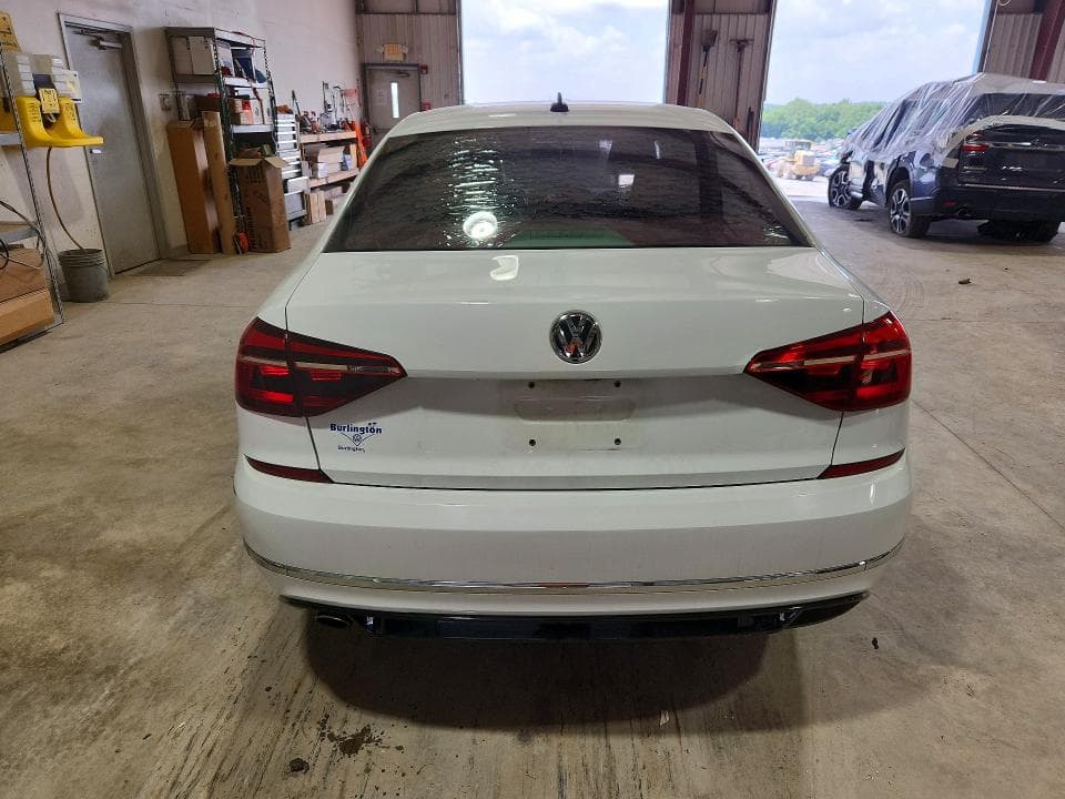 2018 VOLKSWAGEN PASSAT S S 6
