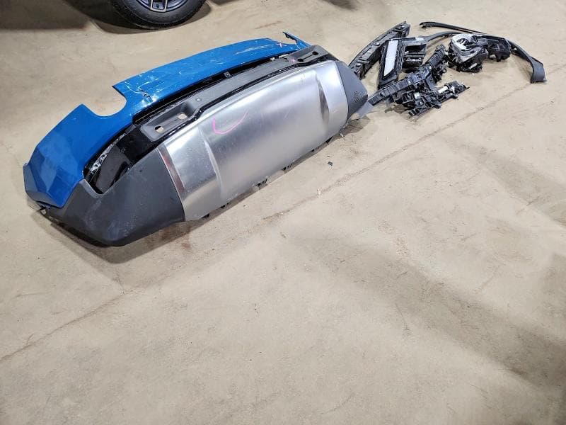2022 RIVIAN R1T LAUNCH EDITION 12