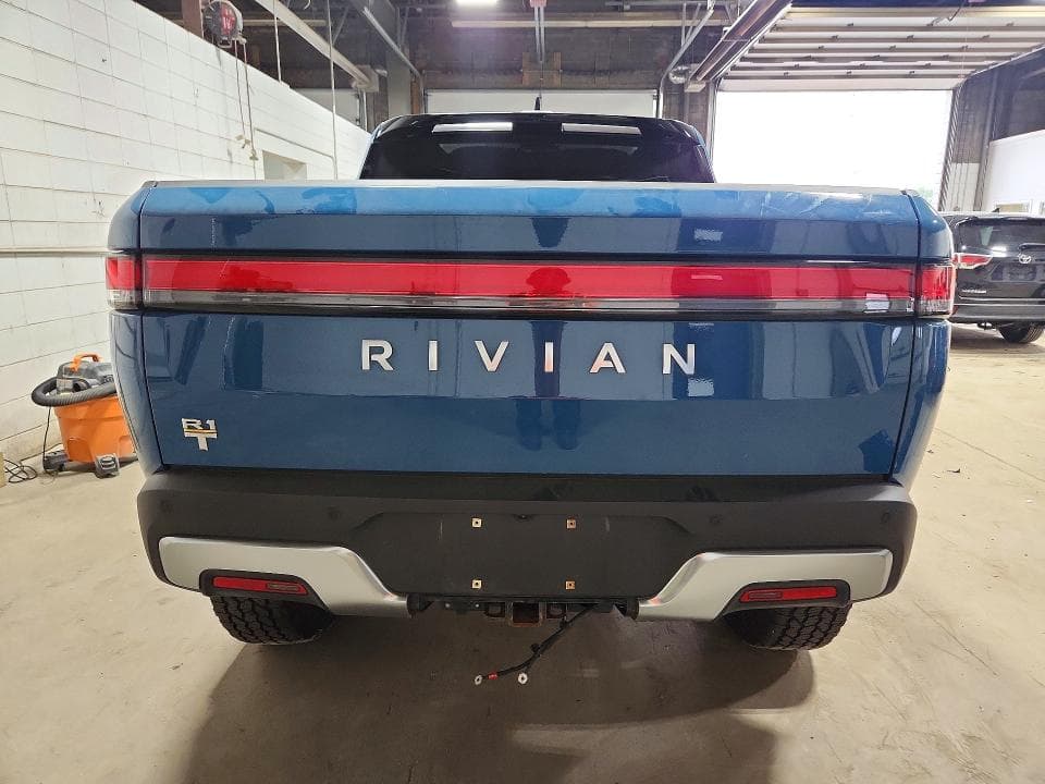 2022 RIVIAN R1T LAUNCH EDITION 6