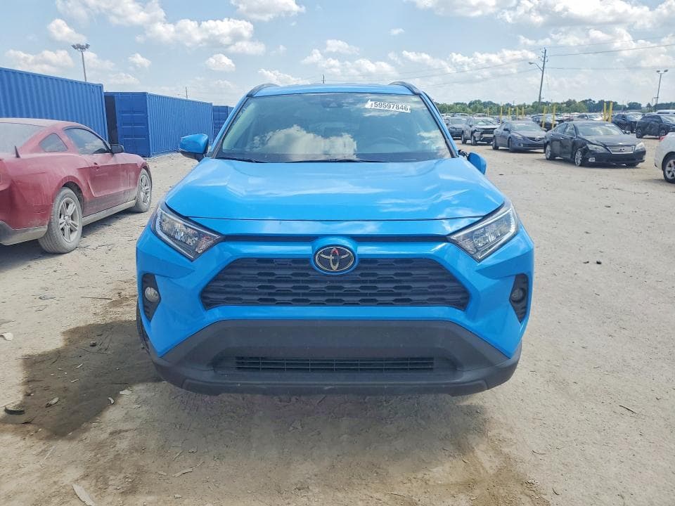 2020 TOYOTA RAV4 XLE 5