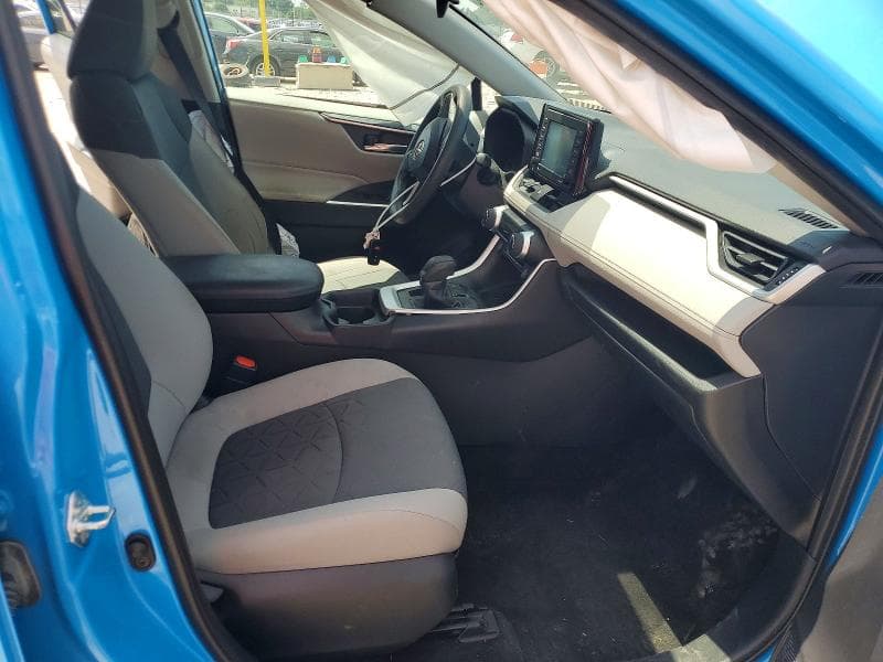2020 TOYOTA RAV4 XLE 7