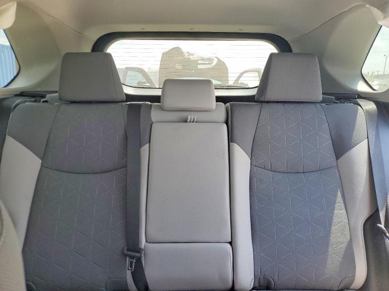 2020 TOYOTA RAV4 XLE 10