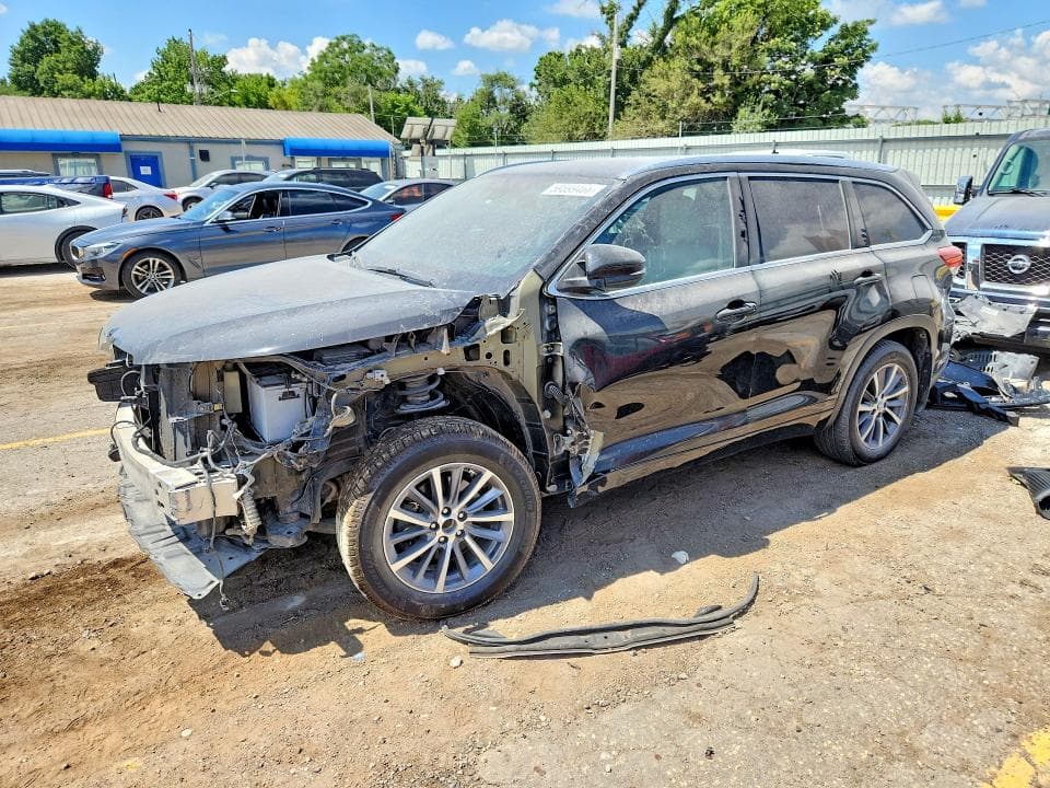 2017 TOYOTA HIGHLANDER XLE - 1