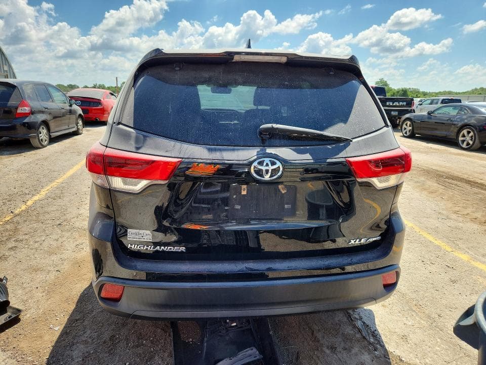 2017 TOYOTA HIGHLANDER XLE 6