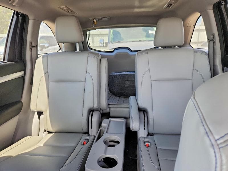 2017 TOYOTA HIGHLANDER XLE 10
