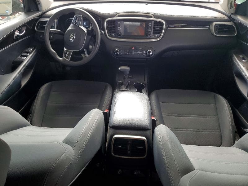 2019 KIA SORENTO LX 8