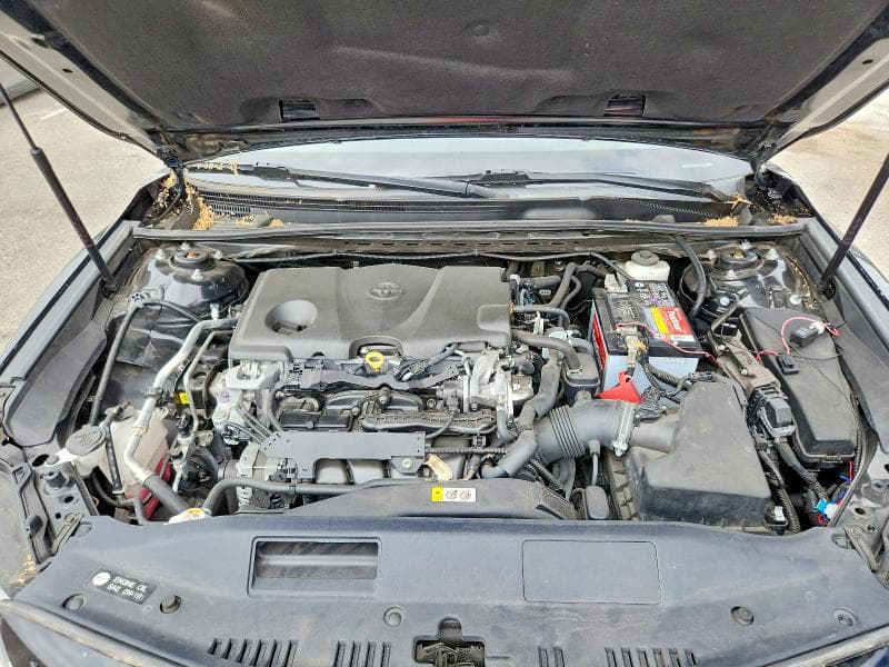 2020 TOYOTA CAMRY SE 11