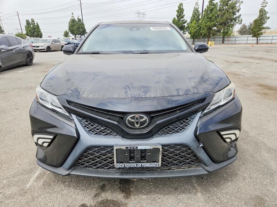 2020 TOYOTA CAMRY SE 5