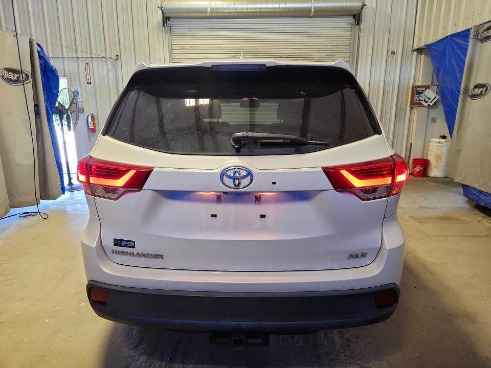 2019 TOYOTA HIGHLANDER XLE 6