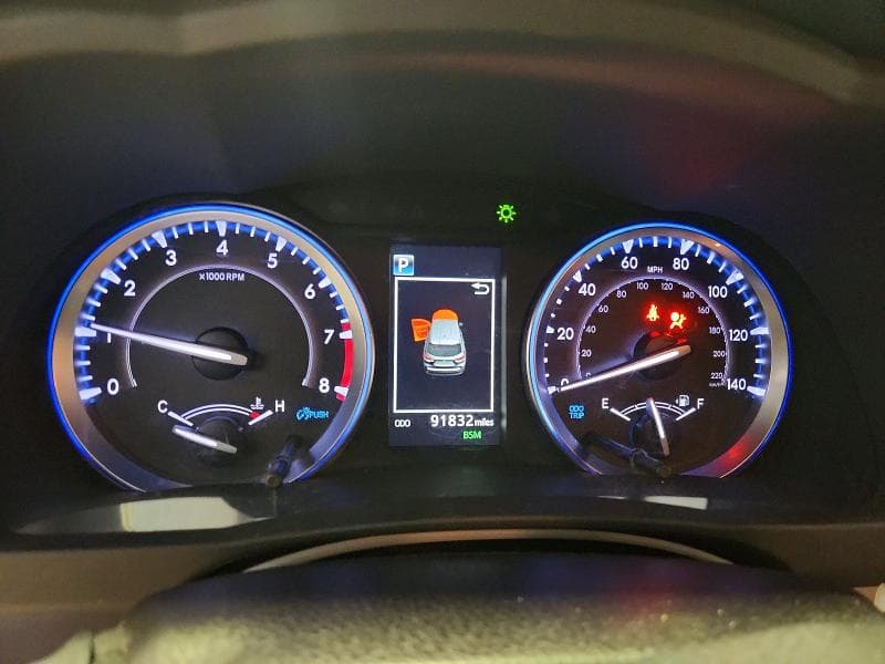 2019 TOYOTA HIGHLANDER XLE 9