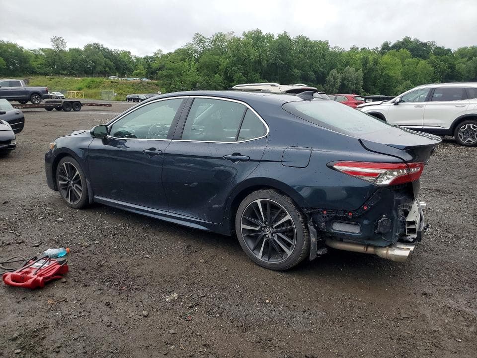 2018 TOYOTA CAMRY XSE V6 2