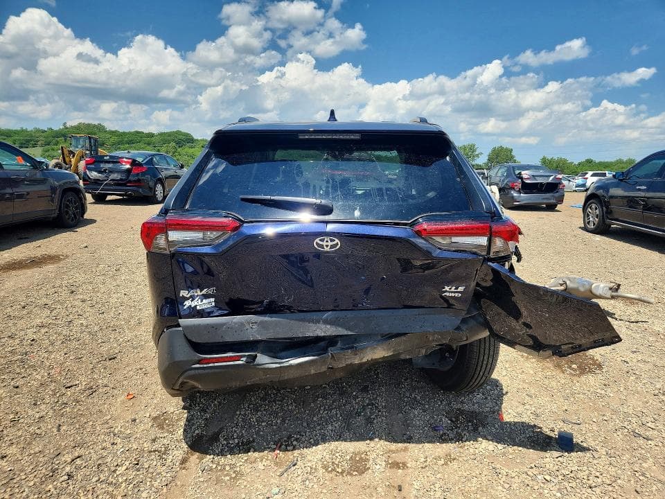 2025 TOYOTA RAV4 XLE XLE 6