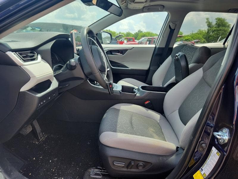 2025 TOYOTA RAV4 XLE XLE 7