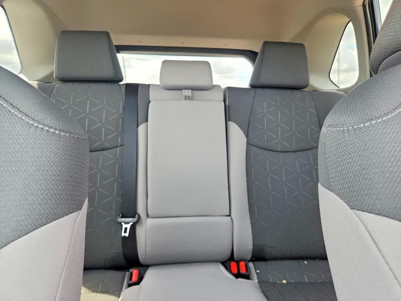 2025 TOYOTA RAV4 XLE XLE 10