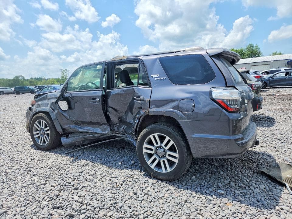 2022 TOYOTA 4RUNNER TRD SPORT 2