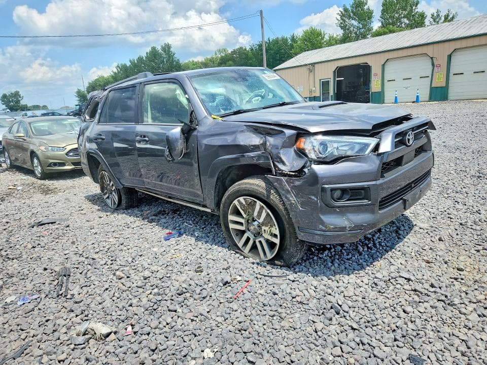 2022 TOYOTA 4RUNNER TRD SPORT 4