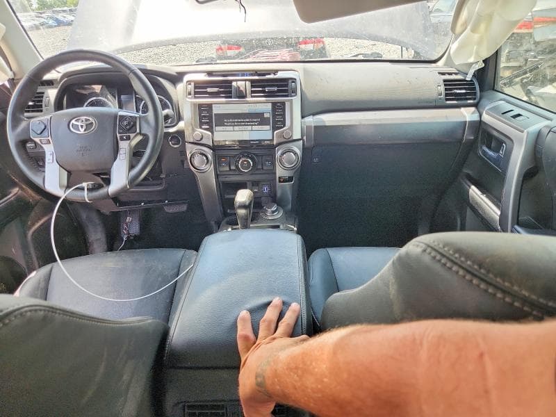 2022 TOYOTA 4RUNNER TRD SPORT 8