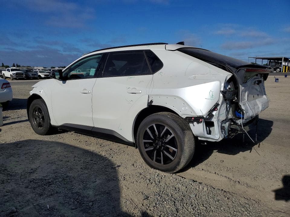2026 TOYOTA BZ XLE PLUS 2