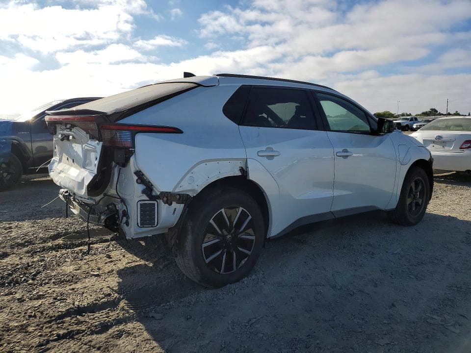 2026 TOYOTA BZ XLE PLUS 3