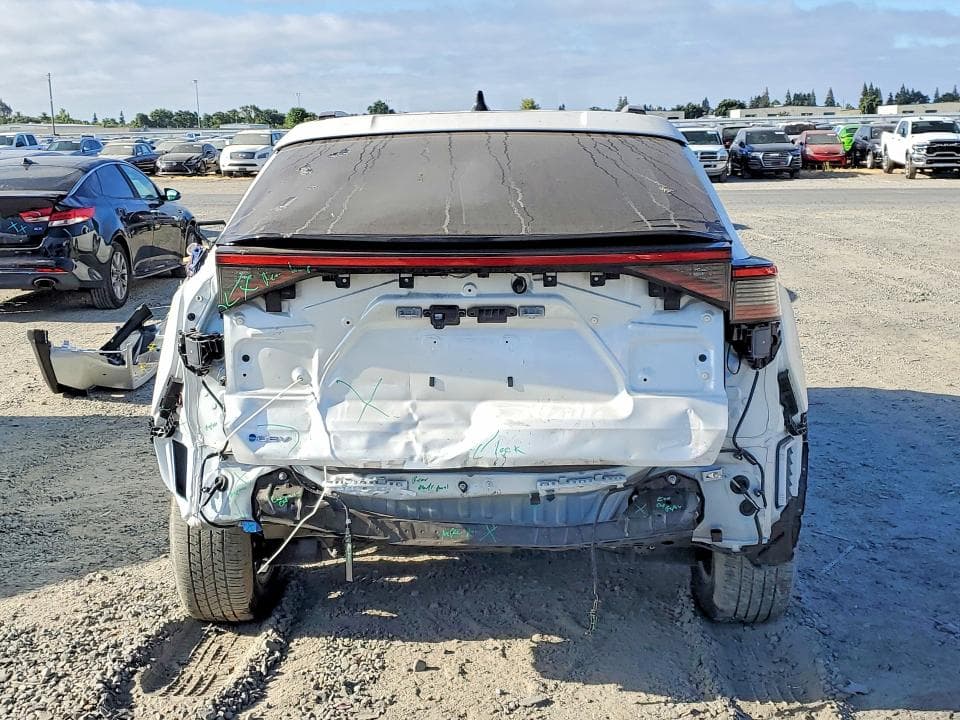 2026 TOYOTA BZ XLE PLUS 6