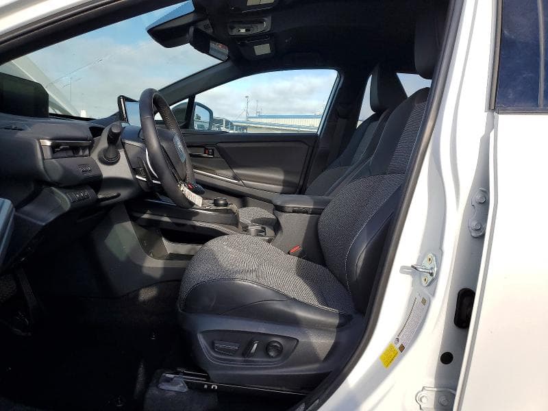 2026 TOYOTA BZ XLE PLUS 7