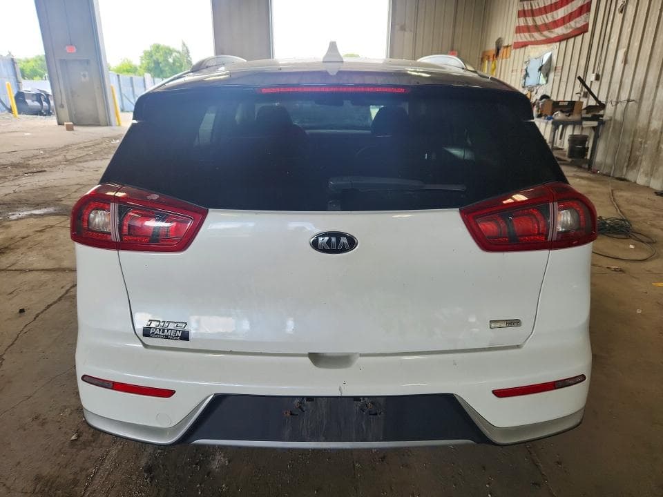 2018 KIA NIRO LX 6