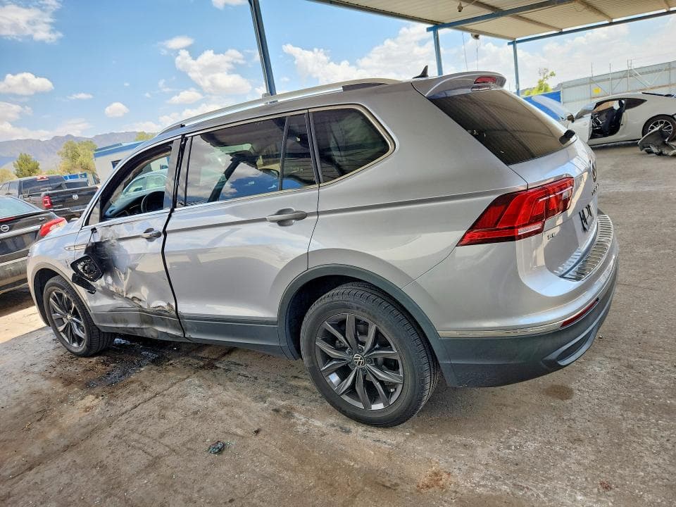 2023 VOLKSWAGEN TIGUAN SE 2