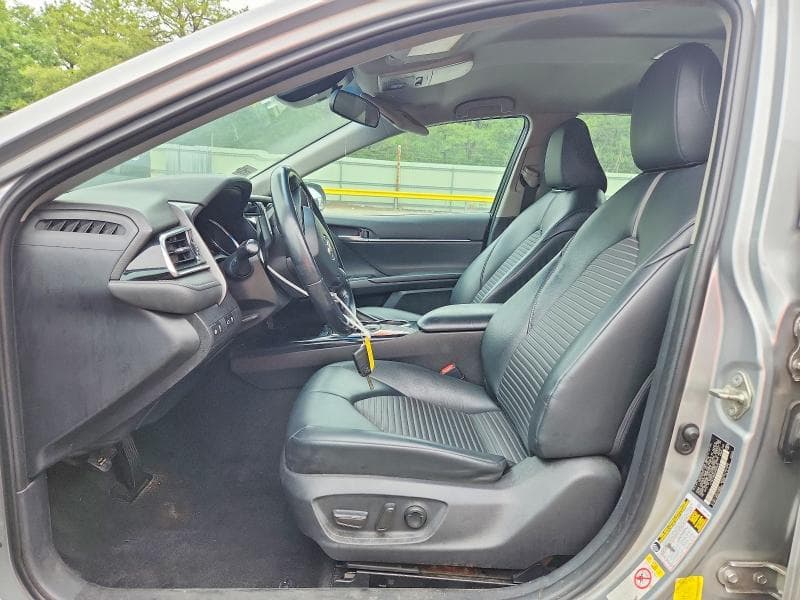 2018 TOYOTA CAMRY SE 7