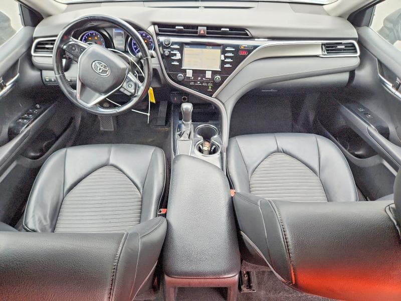 2018 TOYOTA CAMRY SE 8