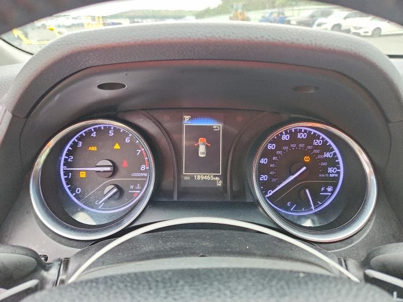 2018 TOYOTA CAMRY SE 9