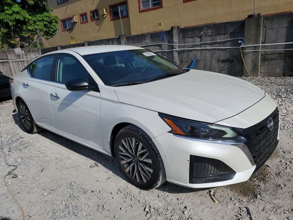 2024 NISSAN ALTIMA SV 4