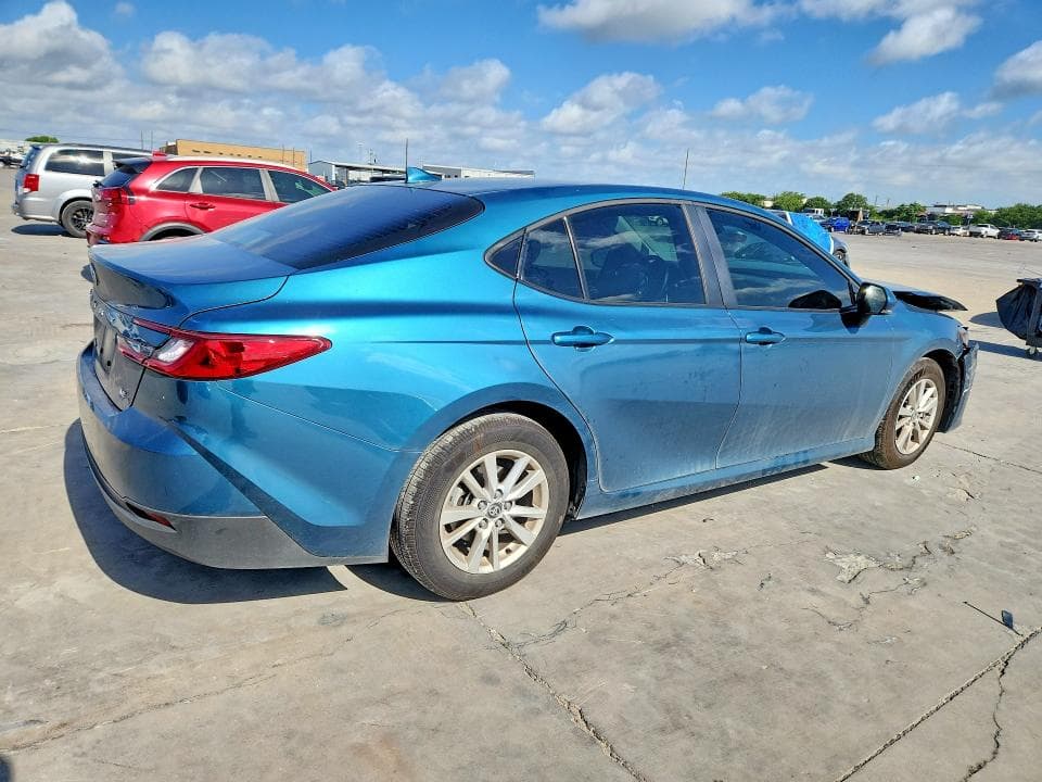 2025 TOYOTA CAMRY LE 3