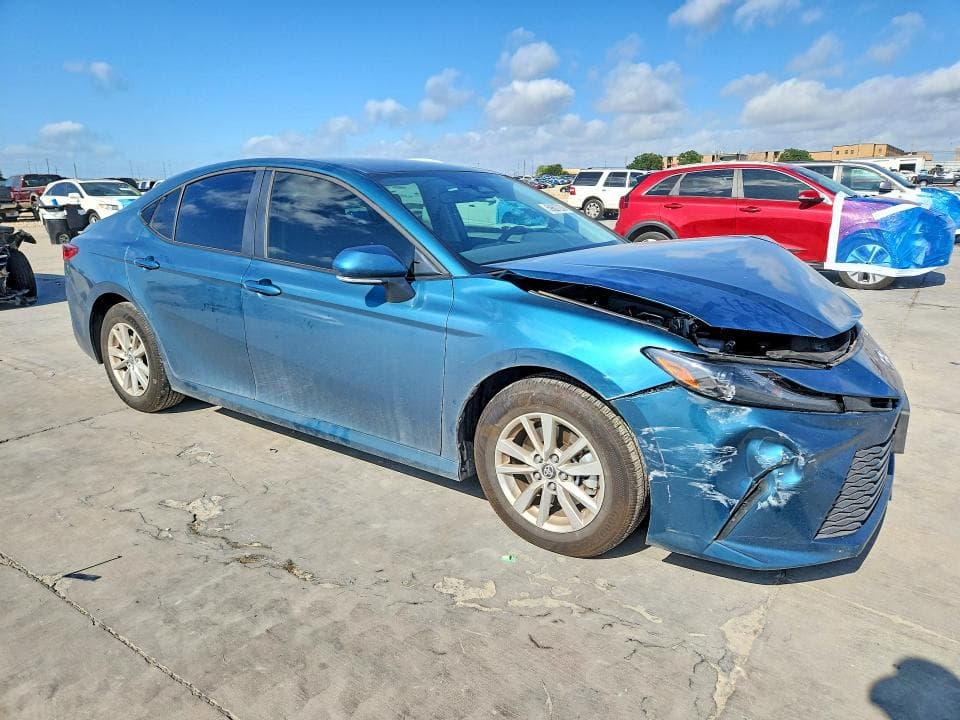 2025 TOYOTA CAMRY LE 4