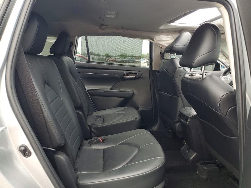 2024 TOYOTA HIGHLANDER HYBRID XLE 11