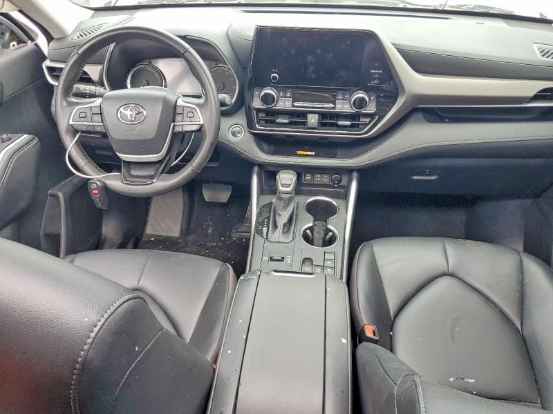 2024 TOYOTA HIGHLANDER HYBRID XLE 8