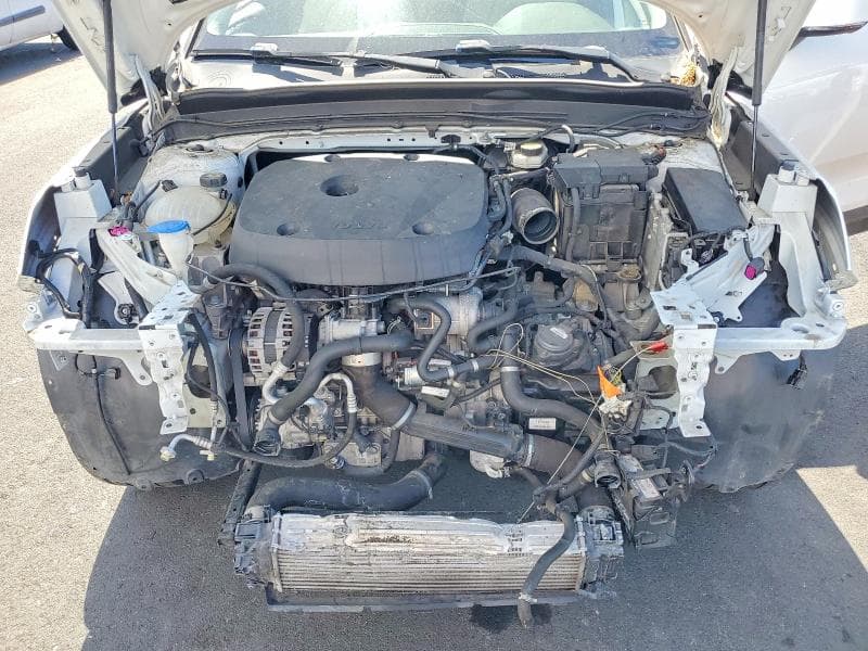 2019 VOLVO XC40 T5 MOMENTUM T5 MOMENTUM 13